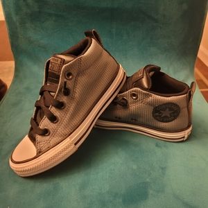 Kids sz 13 charcoal grey converse